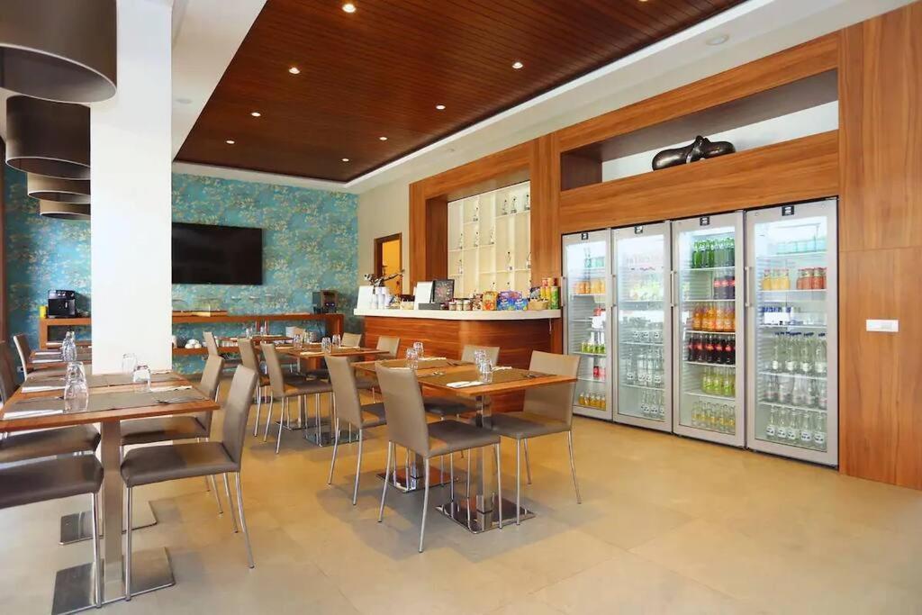 Luxury Apartment At Corniche , Seaview Close Beach คาซาบลังกา ภายนอก รูปภาพ