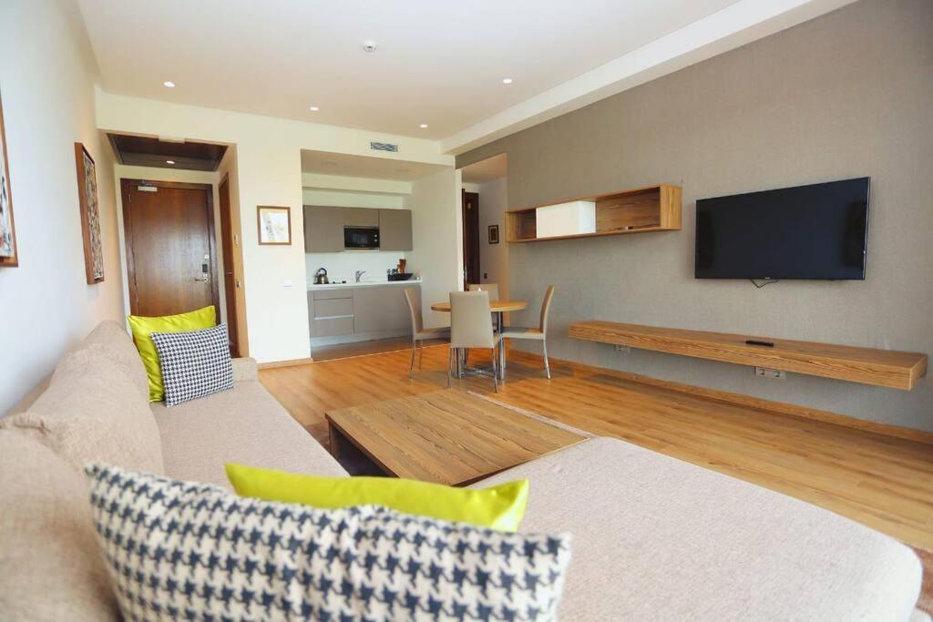 Luxury Apartment At Corniche , Seaview Close Beach คาซาบลังกา ภายนอก รูปภาพ